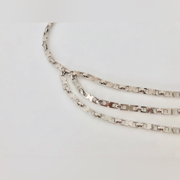 Adjustable Silvertone Draped Chainlink Belt